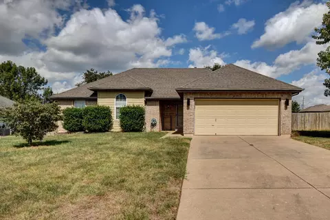 3165 W Montclair St, Springfield, MO 65807 photo 1