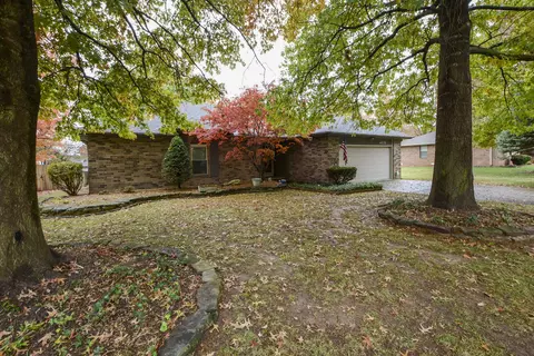 4035 S Parkcrest Ave, Springfield, MO 65807 photo 1