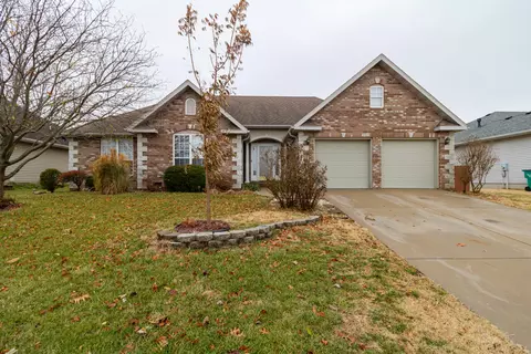 1649 S Fisk Ave, Springfield, MO 65802 photo 1