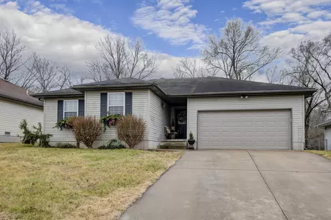 1124 E Snider St, Springfield, MO 65803 photo 1