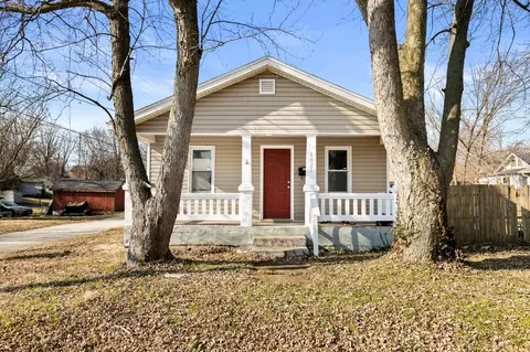 1021 N Newton Ave, Springfield, MO 65802 photo 1