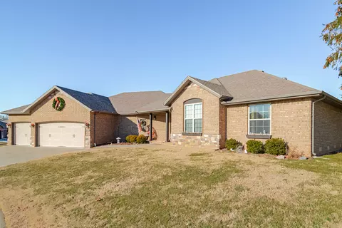 5372 S Love Ct, Springfield, MO 65810 photo 1
