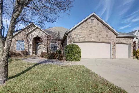 3405 E Manitoo St, Springfield, MO 65804 photo 1