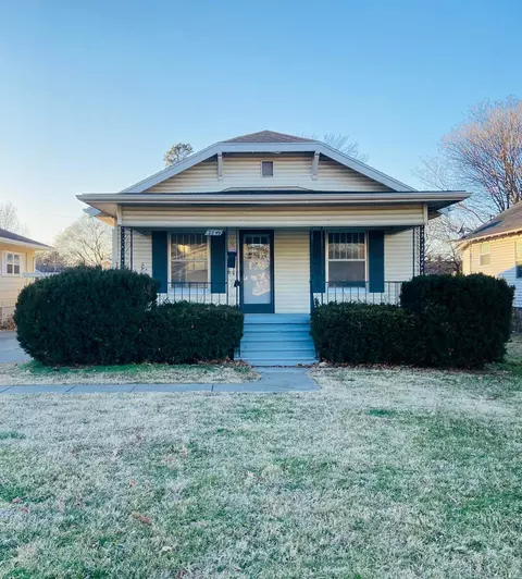 2249 N Missouri Ave, Springfield, MO 65803 photo 1