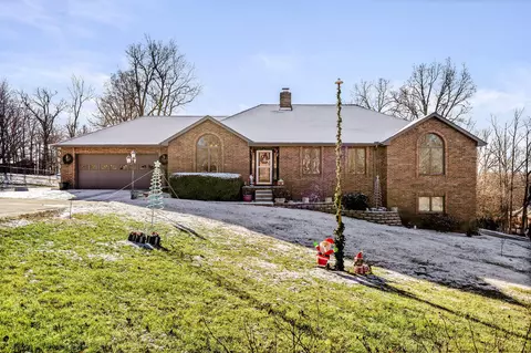460 Meadowview Dr, Marshfield, MO 65706 photo 1
