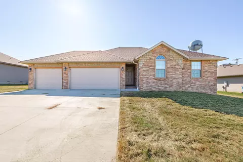 1004 E Highview Dr, Ozark, MO 65721 photo 1