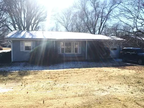 830 W Broadmoor St, Springfield, MO 65807 photo 1