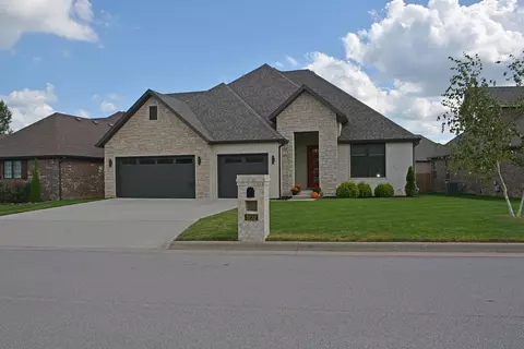 3232 S Sulgrove Ave, Springfield, MO 65804 photo 1