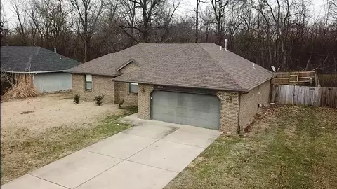 2232 S Jonathan Ave, Springfield, MO 65807 photo 1