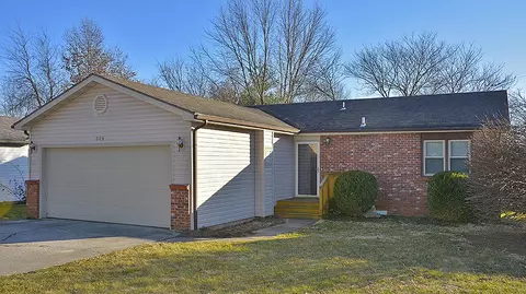 504 E Lynn St, Nixa, MO 65714 photo 1