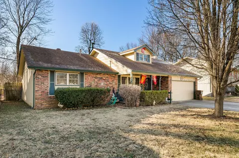 1024 E Rosebrier St, Springfield, MO 65807 photo 1