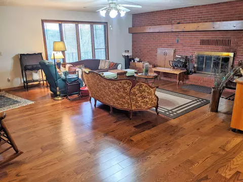733 Wayland Dr, Forsyth, MO 65653 photo 1
