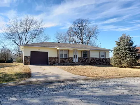 708 Howell Dr, Purdy, MO 65734 photo 1