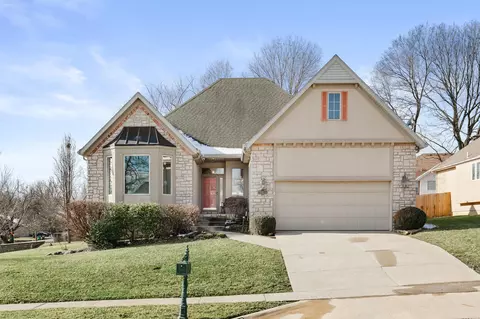 1147 S Carriage Ave, Springfield, MO 65809 photo 1
