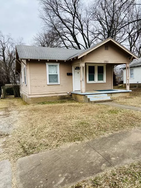 1321 W Elm St, Springfield, MO 65806 photo 1