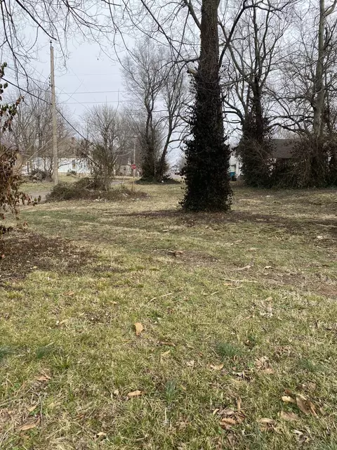 826 N Weaver Ave, Springfield, MO 65802 photo 1