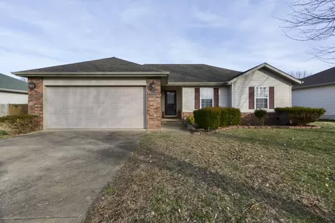 1722 S Waco Ave, Springfield, MO 65802 photo 1