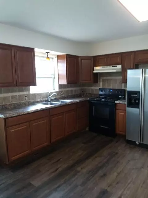 804 Hillcrest Cir, Nixa, MO 65714 photo 1