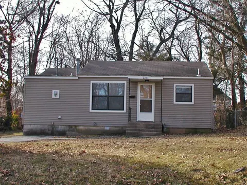 2261 N Lyon Ave, Springfield, MO 65803 photo 1