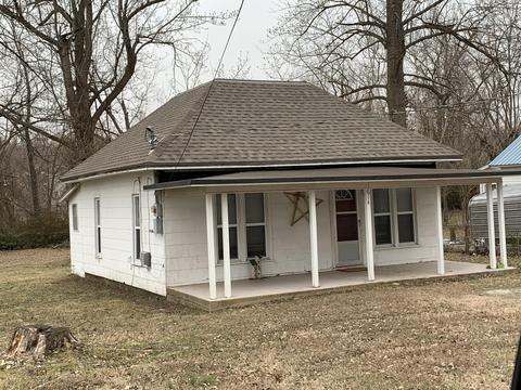 614 Valley Ave, Ava, MO 65608 photo 1