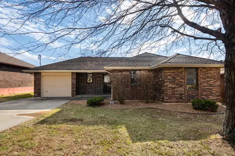 1456 E Mcclernon St, Springfield, MO 65803 photo 1