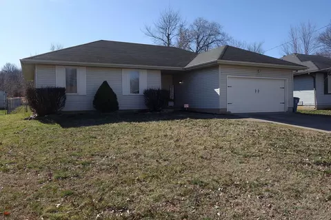 1052 E Snider St, Springfield, MO 65803 photo 1
