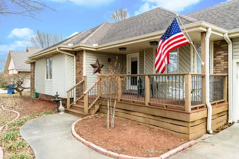 712 N Delaware Ave, Nixa, MO 65714 photo 1