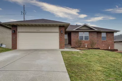 4437 N Katrina Ave, Springfield, MO 65803 photo 1