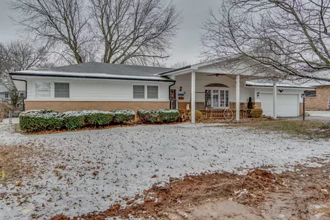 2020 E Greenwood St, Springfield, MO 65804 photo 1