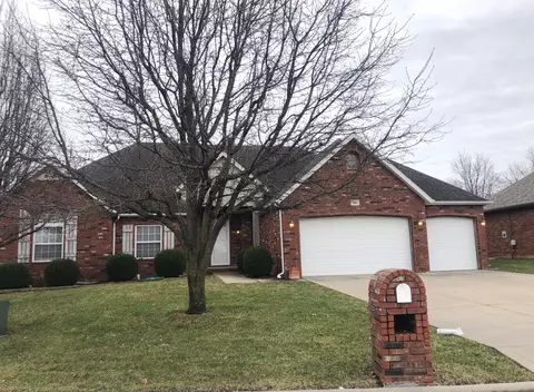 902 W Yellowstone St, Nixa, MO 65714 photo 1