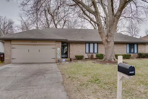 1835 W Katella St, Springfield, MO 65807 photo 1
