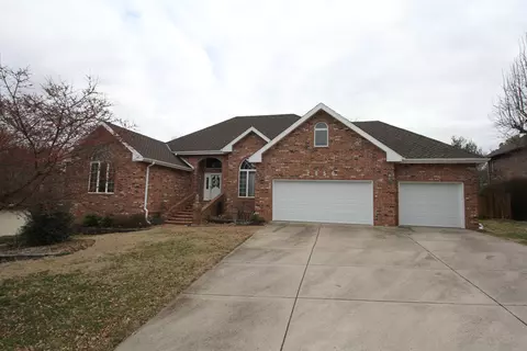 2050 E Norshire St, Springfield, MO 65804 photo 1