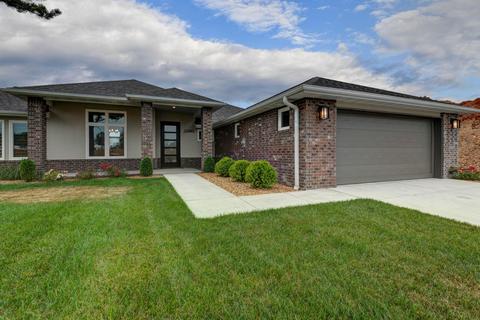 2390 E Swallow St, Springfield, MO 65804 photo 1
