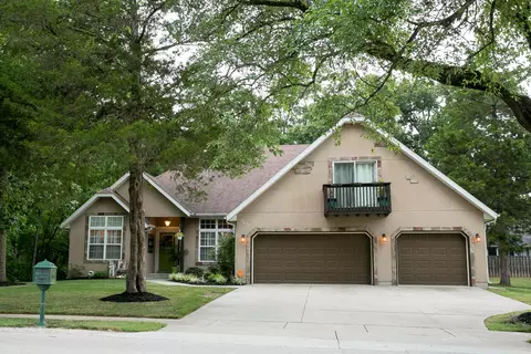 1671 S Ranch Dr, Springfield, MO 65809 photo 1