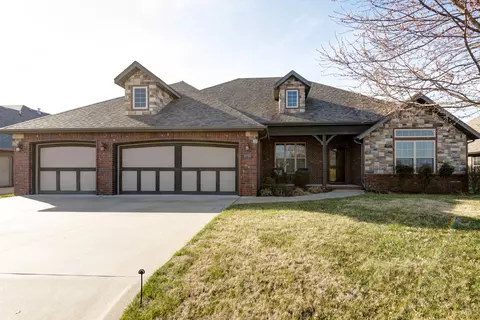 8728 Interlochen Dr, Nixa, MO 65714 photo 1
