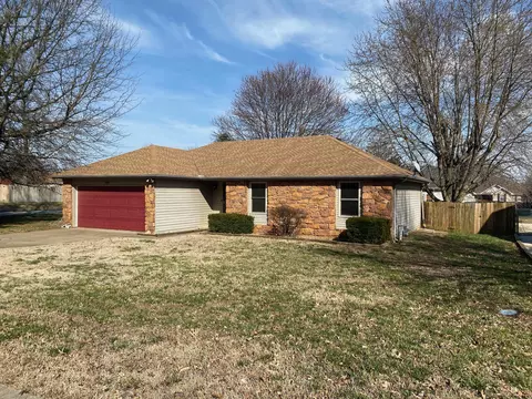 704 S Hampton Ave, Republic, MO 65738 photo 1