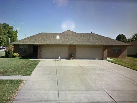 213 W Summit St, Republic, MO 65738 photo 1