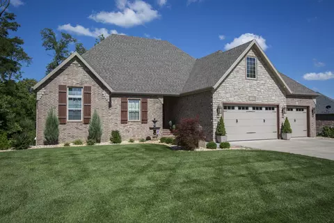 3208 S Juniper Ave, Springfield, MO 65804 photo 1