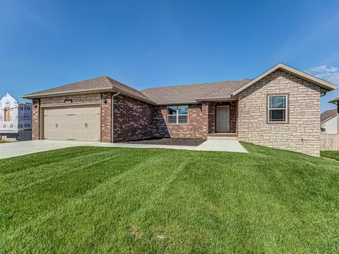 1207 N 10th Ave, Ozark, MO 65721 photo 1
