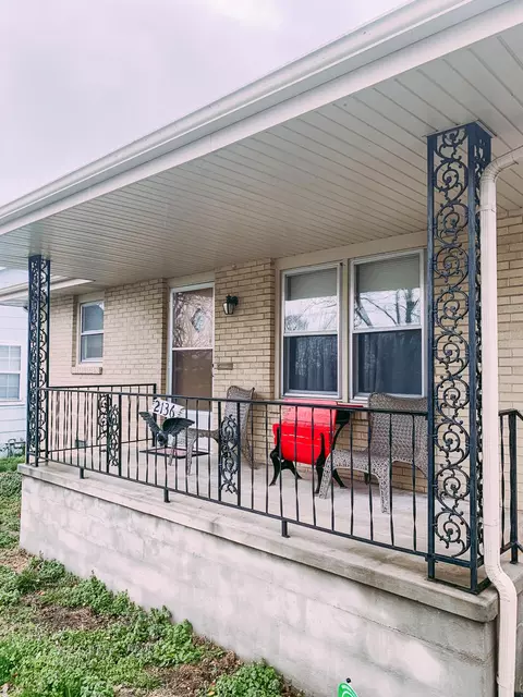 2136 N Oakland Ave, Springfield, MO 65803 photo 1