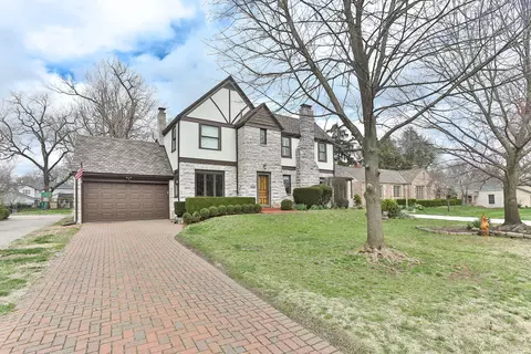 1625 E Meadowmere St, Springfield, MO 65804 photo 1