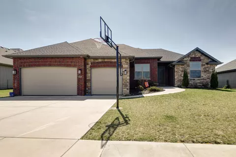 870 E Baracuda, Nixa, MO 65714 photo 1
