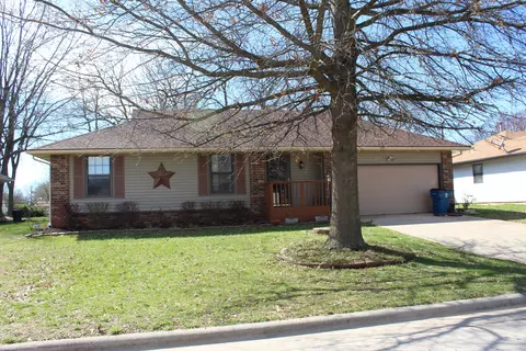 2045 S Golden Ave, Springfield, MO 65807 photo 1
