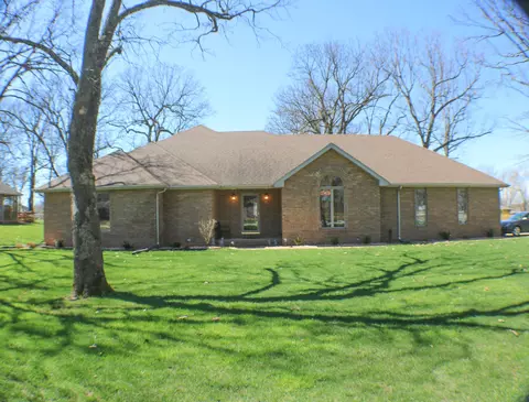 111 Lundh Blvd, Marshfield, MO 65706 photo 1