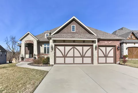 811 E Beaufort St, Nixa, MO 65714 photo 1