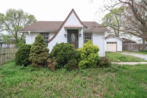 209 S Delaware St, Nixa, MO 65714 photo 1