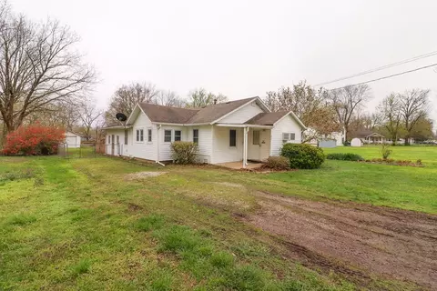 310 E Summit St, Bolivar, MO 65613 photo 1