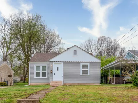 1101 S Thelma Ave, Springfield, MO 65807 photo 1