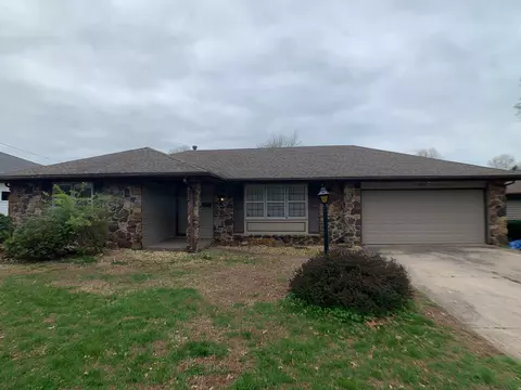3046 E Rocklyn Rd, Springfield, MO 65804 photo 1