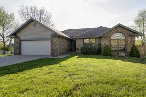 1440 E Logan St, Republic, MO 65738 photo 1